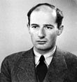 https://upload.wikimedia.org/wikipedia/commons/thumb/0/0d/Raoul_Wallenberg.jpg/110px-Raoul_Wallenberg.jpg